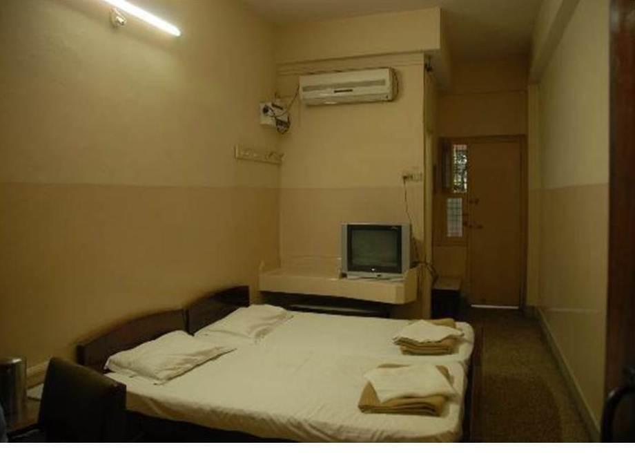 Hotel Anand Vihar Bengaluru Zewnętrze zdjęcie
